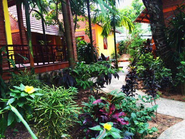 The Venue Hotell Phu Quoc Exteriör bild